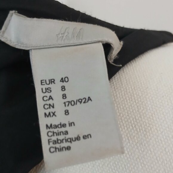 H&M Fit & Flare Dress Women’s Size 8 Black White Animal Print Sleeveless - Picture 4 of 4